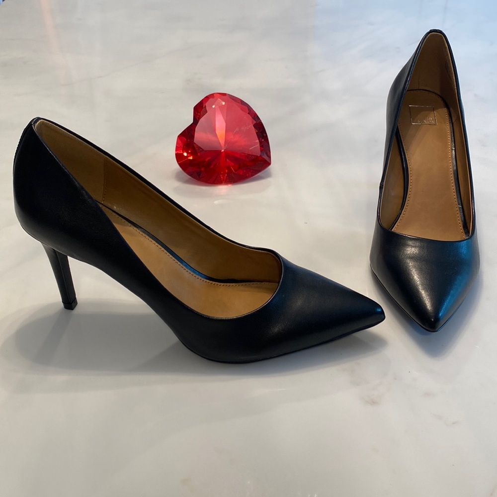 New black heels